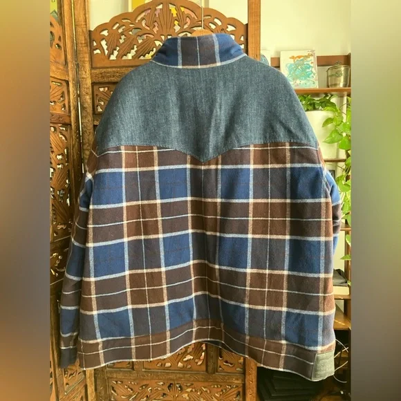 Levi’s plaid, western bomber; wool blend - Picture 3 of 9